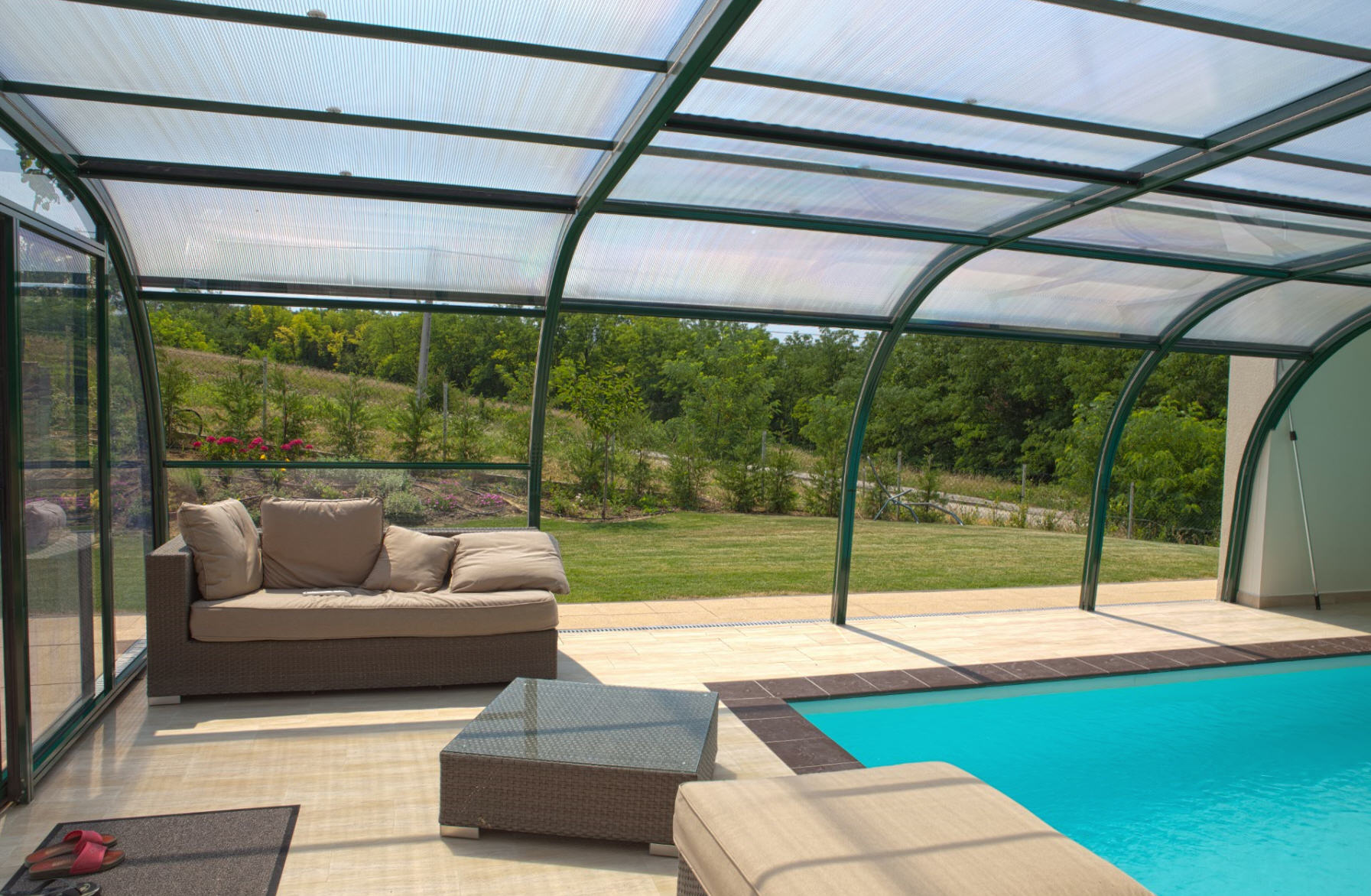 Galaxy-Fixed-End-On-Pool-Enclosure-06
