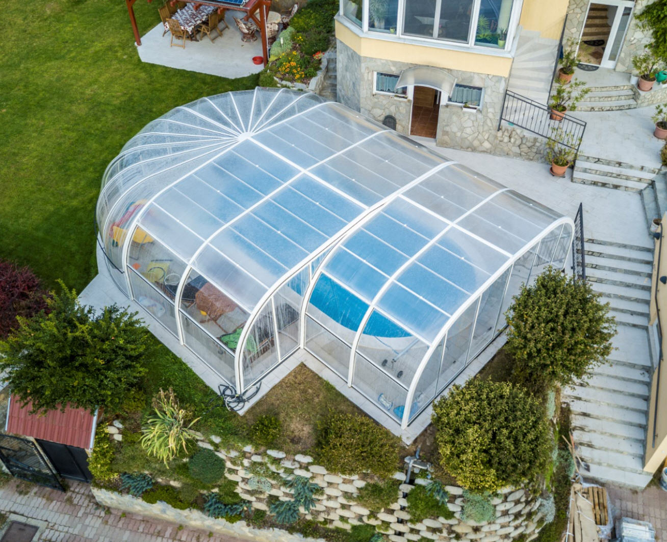 Galaxy-Pool-Enclosure-With-IRIS-End-03