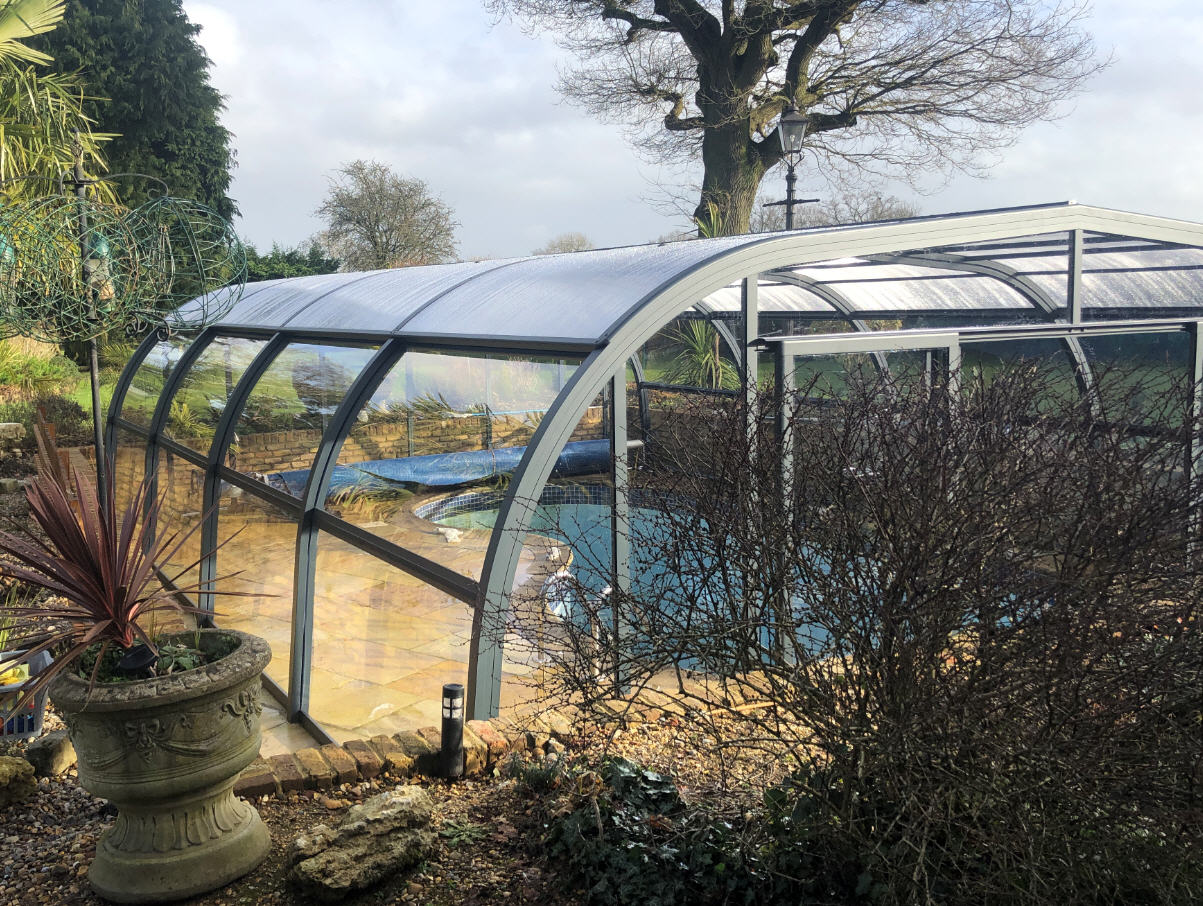High-Fixed-Arched-Pool-Enclosure-21-01