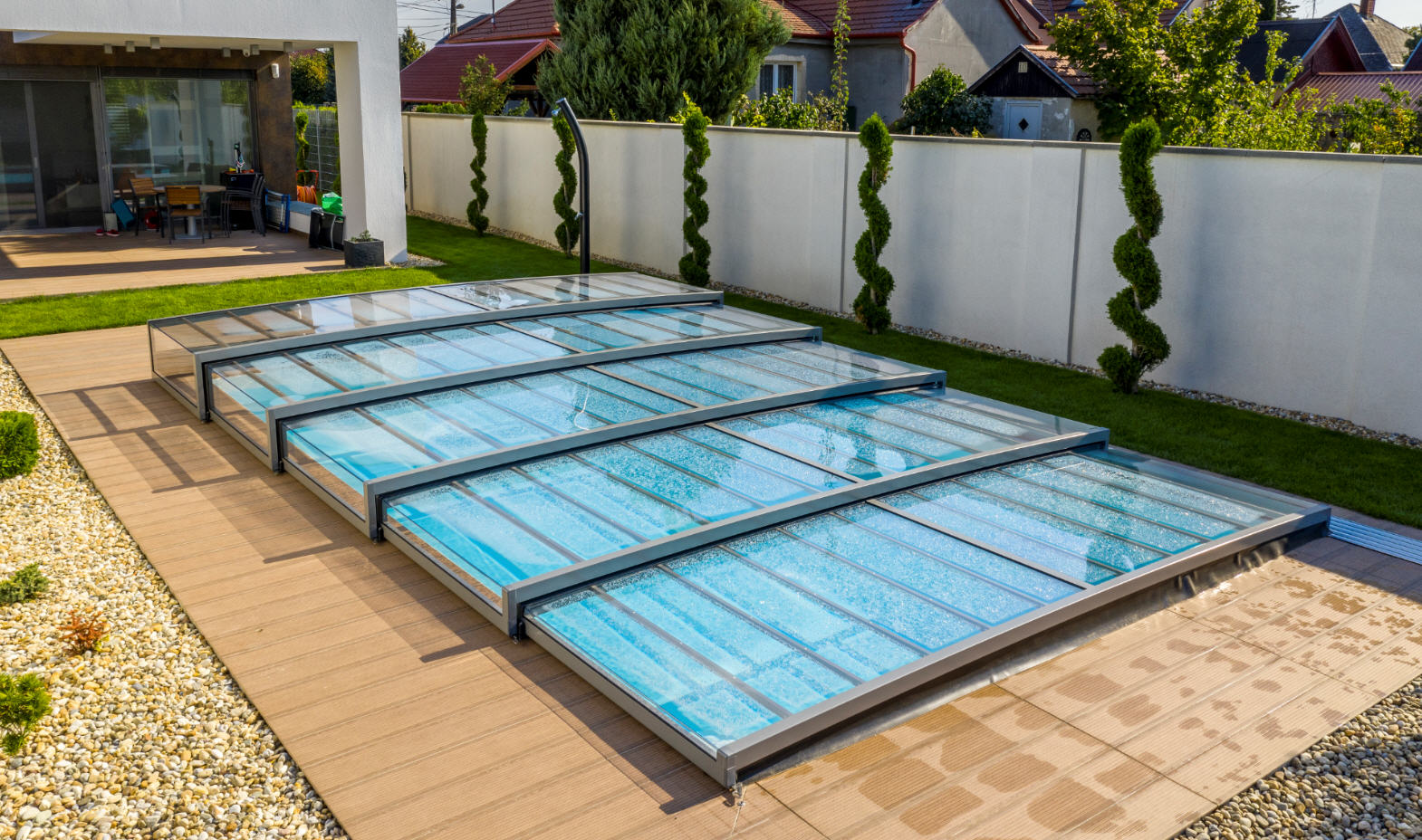 Low-Arched-Telescopic-Pool-Enclosure-Grey-by-Swimex-03